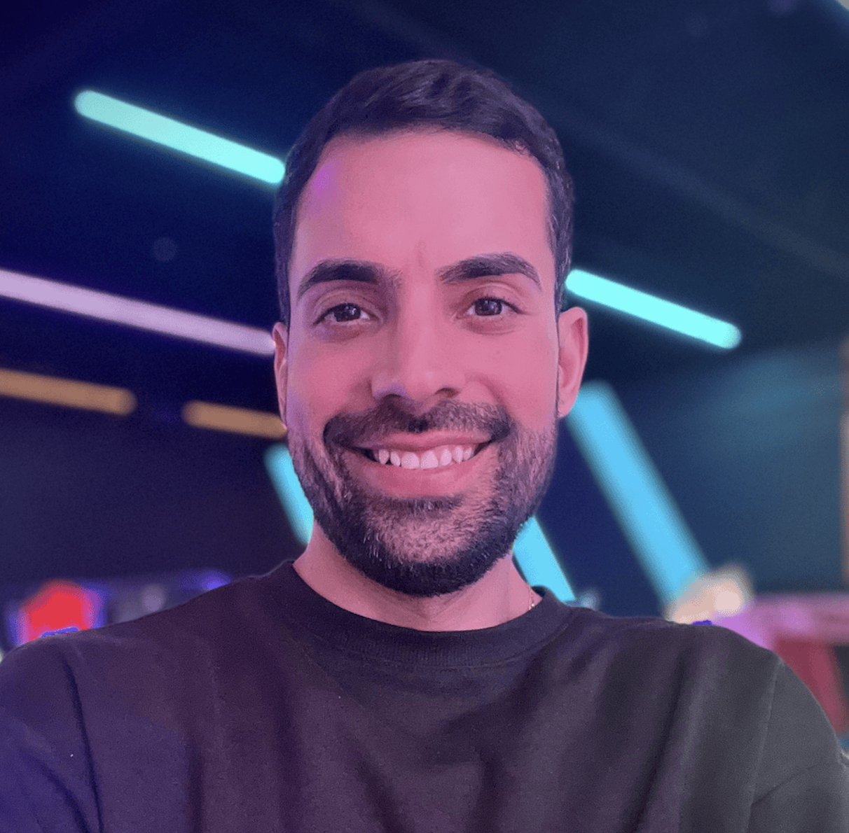 Carlos Lezama